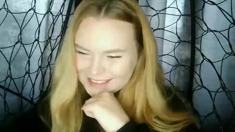 Snapshot of blushing_star chatting on September 14, 2025, 9:08 am blushing_star online show from September 14, 2025, 9:08 am