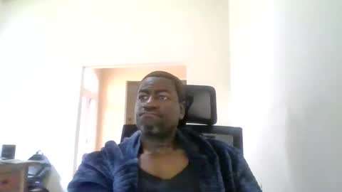 Snapshot of bluuthunder1914 chatting on April 27, 2026, 2:37 pm bluuthunder1914 online show from April 27, 2026, 2:37 pm