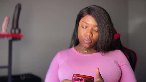       online show from April 18, 2026, 7:07 pm