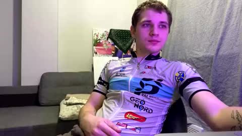 Snapshot of bob_bucks chatting on February 7, 2026, 7:28 pm bob_bucks online show from February 7, 2026, 7:28 pm