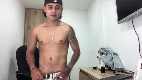 Bob  INDEPENDENT MODEL online show from September 14, 2025, 4:44 am