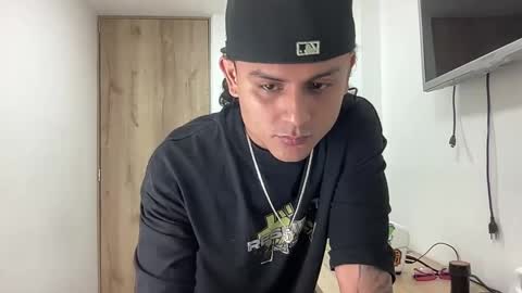 Bob  INDEPENDENT MODEL online show from October 11, 2025, 3:06 am