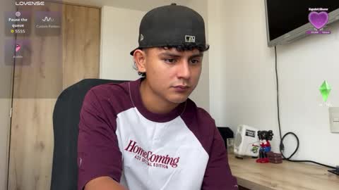 Bob  INDEPENDENT MODEL online show from April 1, 2026, 6:38 pm