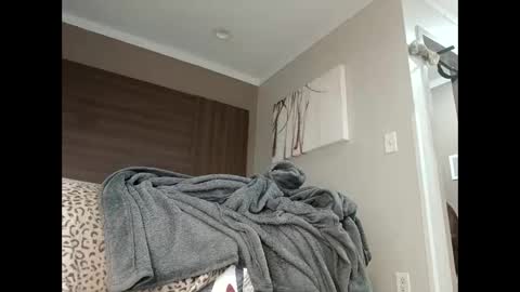 bobbiebone and company online show from October 29, 2025, 2:41 pm