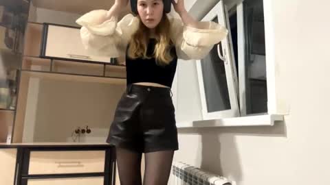 Snapshot of bobbiemylott chatting on March 4, 2026, 2:56 pm Kate online show from March 4, 2026, 2:56 pm