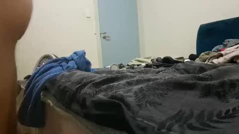 Snapshot of bobby_00x00 chatting on March 2, 2026, 6:25 am bobby_00x00 online show from March 2, 2026, 6:25 am