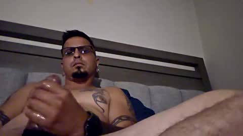 bobbyhill0798 online show from September 24, 2025, 7:01 am