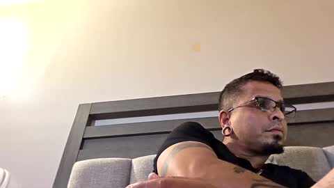 bobbyhill0798 online show from October 8, 2025, 6:38 pm