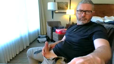 bobjones5003 online show from February 28, 2025, 6:09 pm