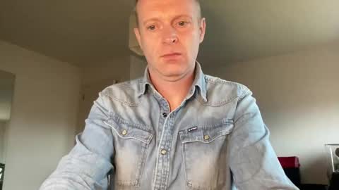 Snapshot of boegieboy76 chatting on December 10, 2024, 9:12 am ask me online show from December 10, 2024, 9:12 am