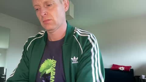 Snapshot of boegieboy76 chatting on February 5, 2025, 1:54 pm ask me online show from February 5, 2025, 1:54 pm