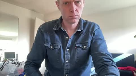 Snapshot of boegieboy76 chatting on February 26, 2025, 10:47 am ask me online show from February 26, 2025, 10:47 am