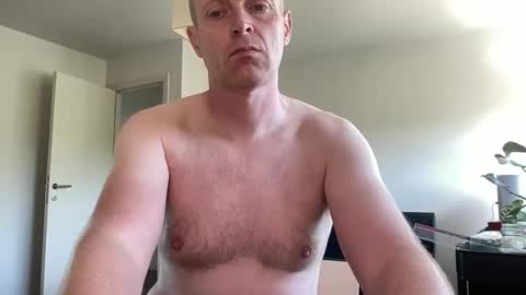 Snapshot of boegieboy76 chatting on September 19, 2025, 12:50 pm ask me online show from September 19, 2025, 12:50 pm