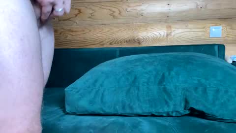 Nail and Olivia online show from October 10, 2025, 9:19 am