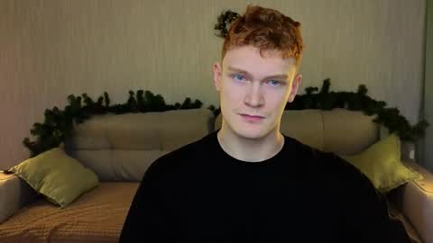 ALEXPVT IS OPEN online show from December 14, 2025, 5:46 am