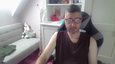 Snapshot of bojanin chatting on May 17, 2026, 10:11 am bojanin online show from May 17, 2026, 10:11 am