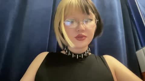 Yuko-chan online show from February 22, 2025, 2:52 pm