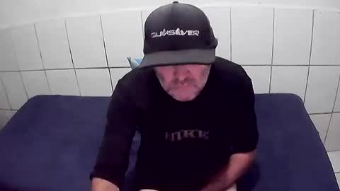 Cesar Augusto Pierdona online show from December 22, 2025, 7:22 pm