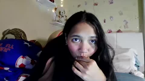 Melanie online show from October 17, 2025, 8:33 pm