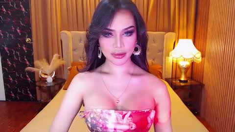 bombshellanita online show from October 3, 2025, 6:05 pm