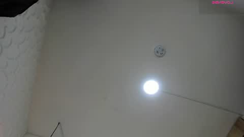 Snapshot of bonet_iris chatting on July 14, 2026, 11:05 am bonet_iris online show from July 14, 2026, 11:05 am