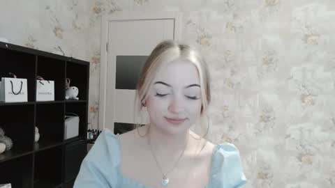 Ella online show from October 20, 2025, 8:26 am