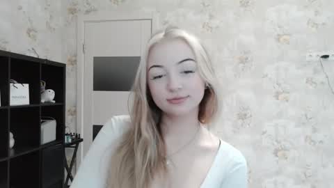 Ella online show from October 21, 2025, 6:25 am