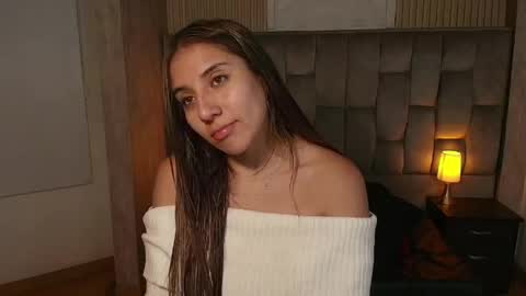 bonnali_lune online show from April 18, 2026, 5:44 am