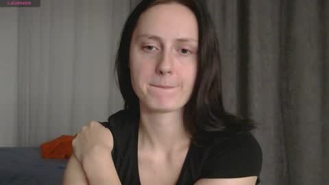 bonne_chance online show from October 28, 2025, 5:37 pm