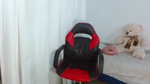 Bonnie online show from December 19, 2024, 10:32 pm