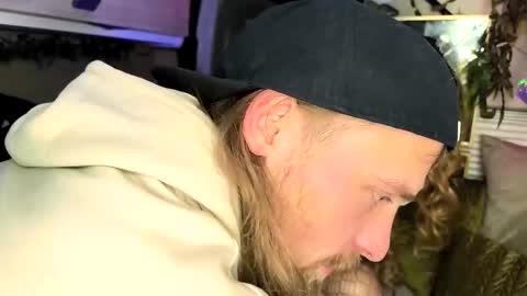 Bonnie and Clyde online show from November 21, 2025, 2:21 am