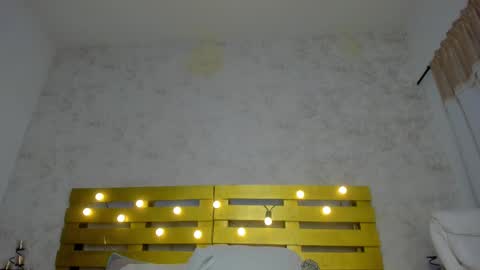 Bonnie online show from November 23, 2025, 7:13 pm