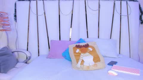 Bonnie online show from December 18, 2025, 7:42 pm