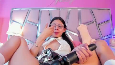 Bonnie  online show from March 5, 2025, 2:56 pm