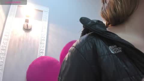 Bonnie online show from April 20, 2026, 1:58 pm