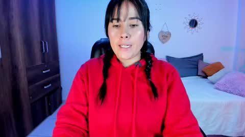 sofia  online show from December 23, 2025, 3:26 am