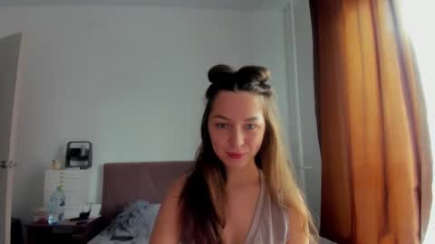 Bonny Kimberly online show from October 12, 2025, 8:24 am
