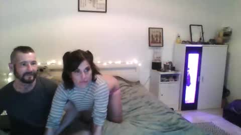 Snapshot of bonnyeandclydee chatting on March 21, 2026, 10:24 pm BonnyeClydee online show from March 21, 2026, 10:24 pm