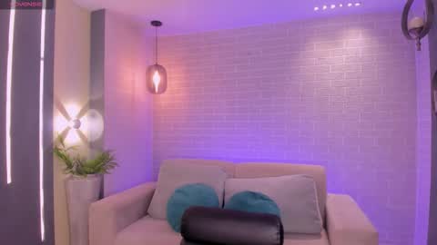 Snapshot of bonnyrosex chatting on September 12, 2025, 7:47 pm Bonny online show from September 12, 2025, 7:47 pm