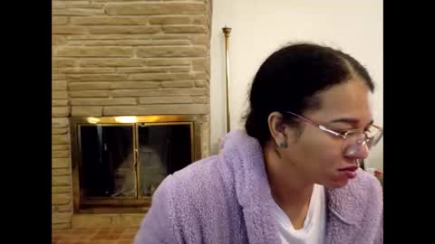 Queen Bon Vivantt online show from November 11, 2025, 2:17 pm