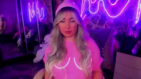 Mira online show from October 17, 2025, 8:22 pm