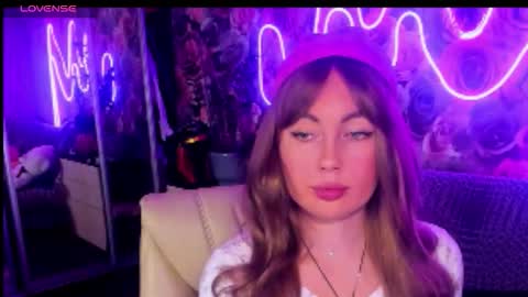 Mira online show from October 26, 2025, 7:42 pm