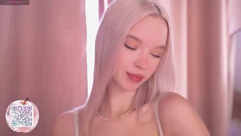 Snapshot of boobybliss chatting on July 10, 2026, 8:50 am Alina online show from July 10, 2026, 8:50 am