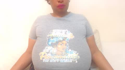 Snapshot of boobyqueen24 chatting on April 22, 2026, 7:59 pm boobyqueen online show from April 22, 2026, 7:59 pm