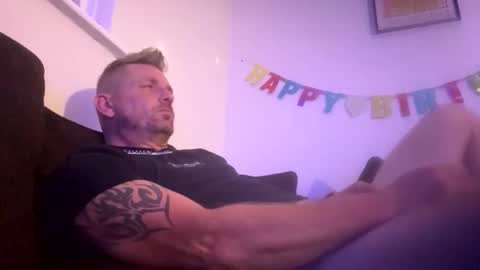 boomfxx1985 online show from September 28, 2025, 10:26 pm