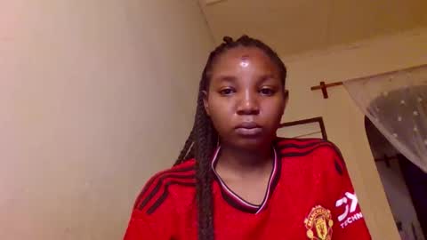 bootie_caramel online show from September 13, 2025, 2:28 pm