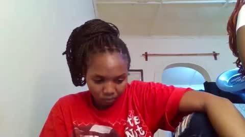 bootie_caramel online show from September 24, 2025, 7:17 pm