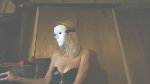 Snapshot of bored_housewife1985 chatting on December 2, 2024, 9:35 am bored_housewife1985 online show from December 2, 2024, 9:35 am