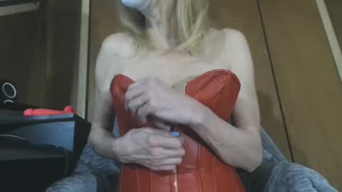 Snapshot of bored_housewife1985 chatting on March 6, 2025, 1:46 pm bored_housewife1985 online show from March 6, 2025, 1:46 pm