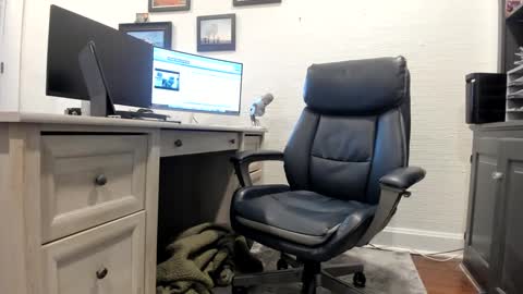 Boredhorndog online show from December 31, 2024, 4:46 pm